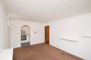 LIVING ROOM- click for photo gallery